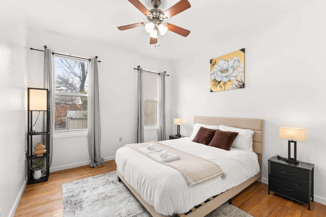 Entire Dream Home near NYC-FREE Parking & backyard! - 2