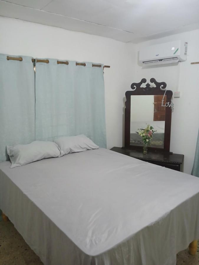 INEZ ROOTs BACKPACKERS HOSTEL - 3