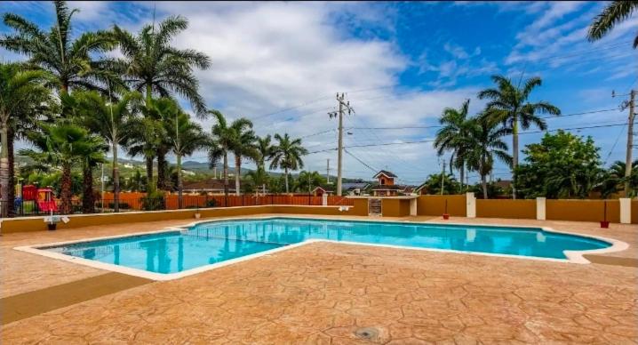 Tranquility Resort Villa - 4