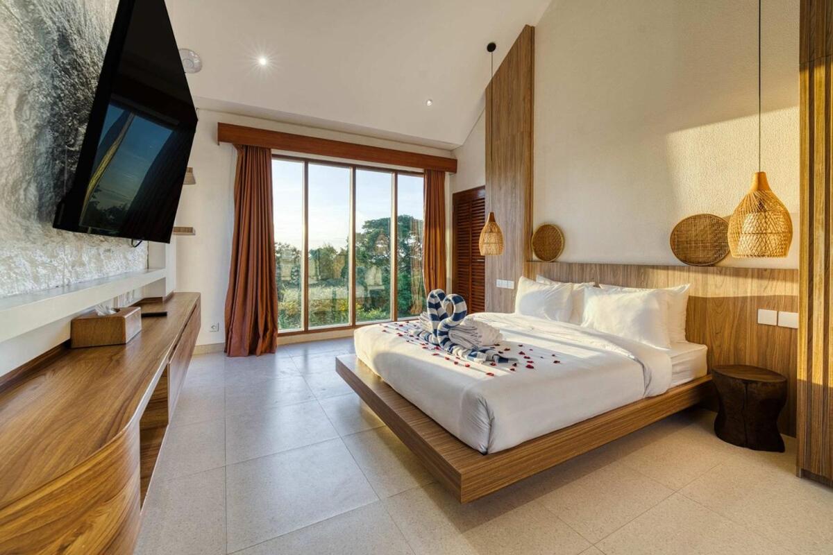 Sunset Serenity 2BR Villa Private Pool Near GWK - 2