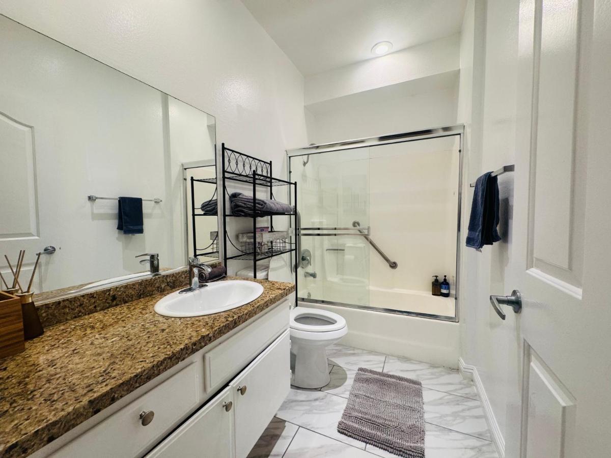 Lacma Amazing Studio Apartment - 2