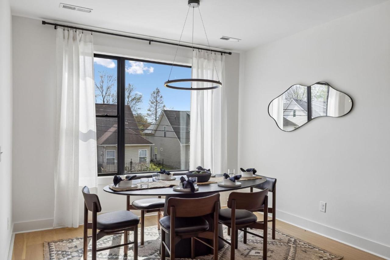 Trendy Townhouse Rooftop Hot Tub & Fireplace - 4