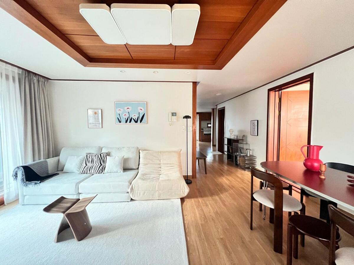 Premium Penthouse - Dazzling Sunshine, Artistic Interior Accommodation - 2