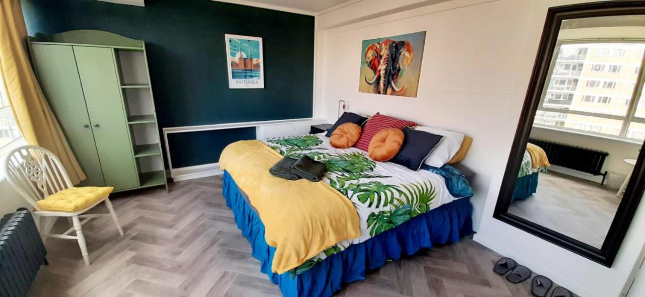 Spacious King Room near Victoria - Zone 1