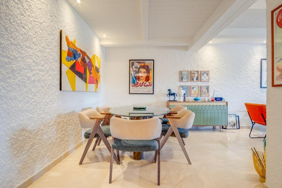 Iconic Design in Plaza Guéliz