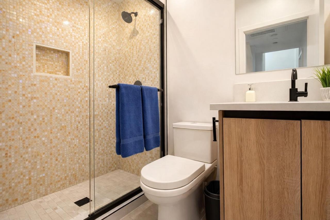 Central Family Townhouses in Hollywood - 2