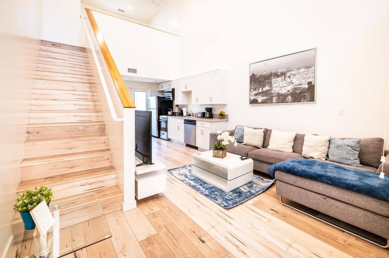 Chic 1-Bedroom Loft in Hollywood 10 Min From Downtown - 4