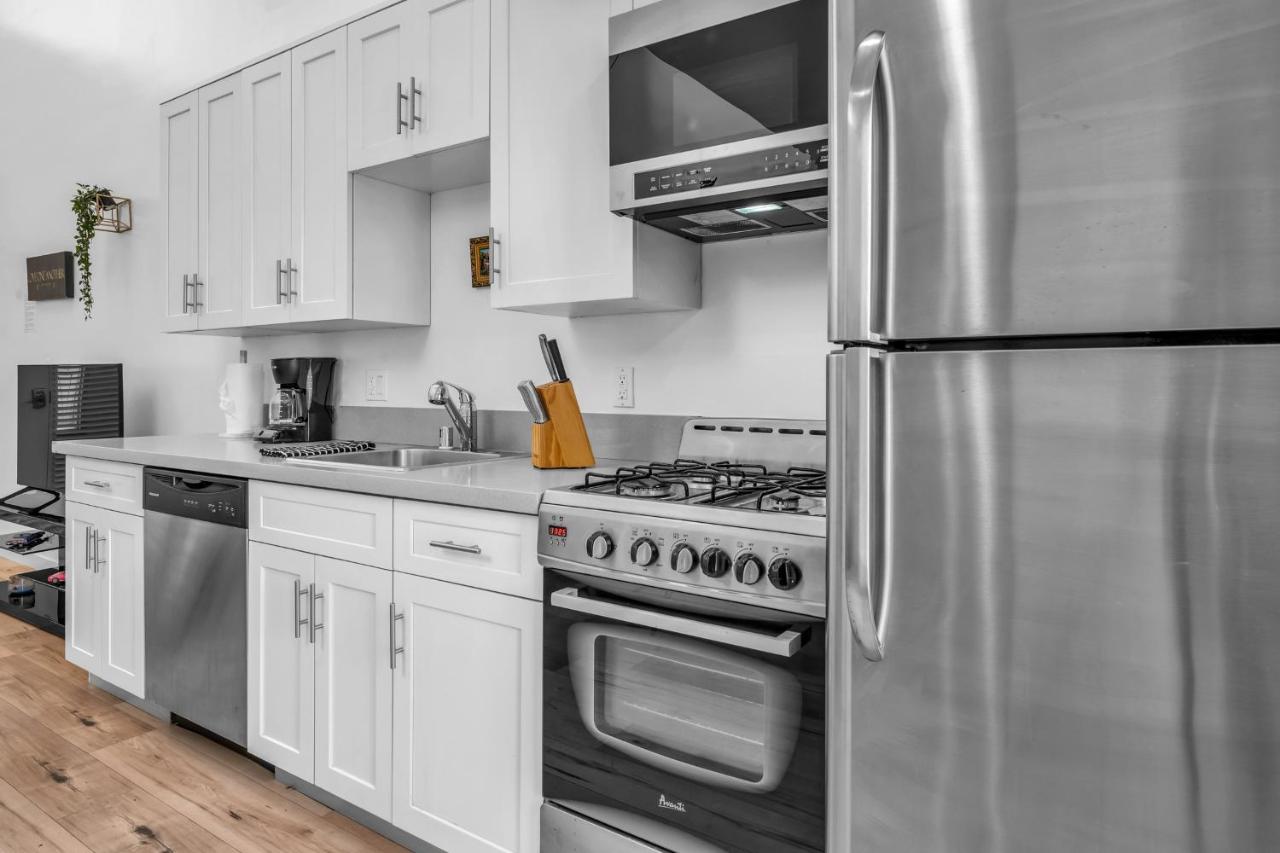 Modern Chic Loft In Hollywood-Koreatown With Parking - 4
