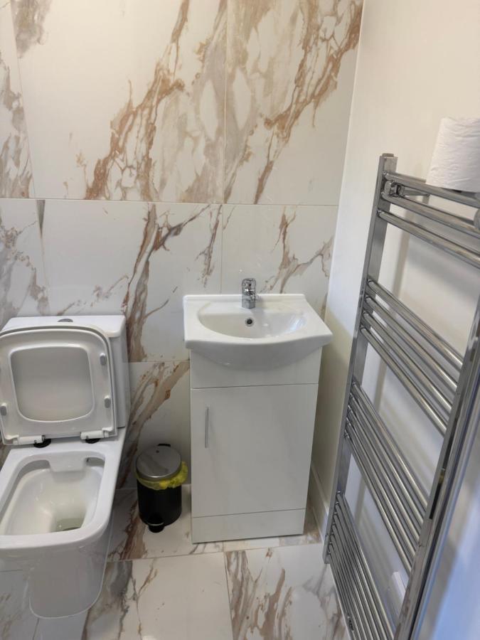 Stylish Studio Rooms on Leyton High Street Easy Central London Access - 3