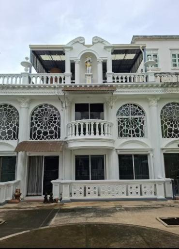 Twenty Twelve Stay Sukhumvit 49 - 5