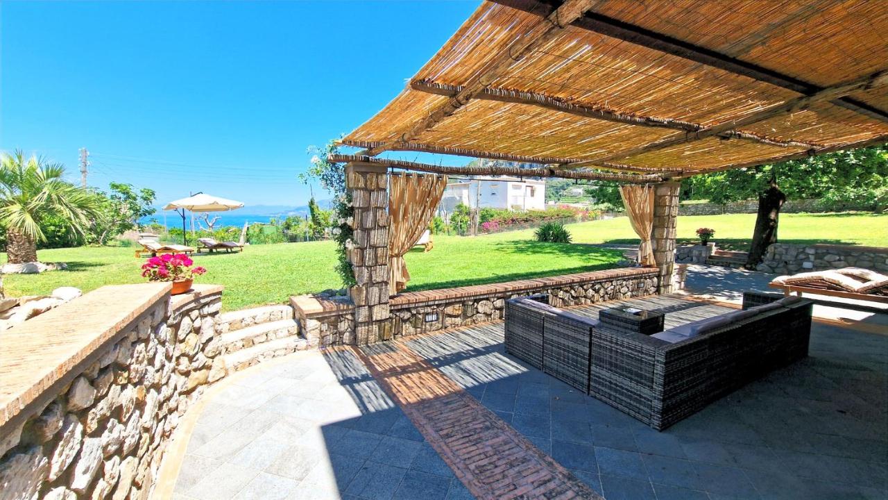 Villa Coralia vista mare e giardino privato