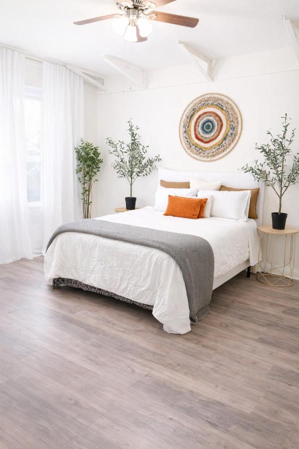 Charming Historic Studio in Mid-Wilshire Los Angeles near Koreatown - 2