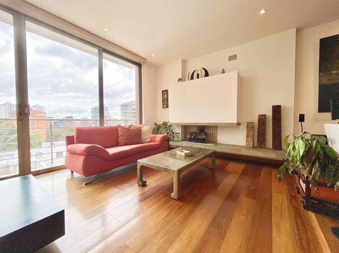 Virrey Luxury Condo 2BR & Jacuzzi