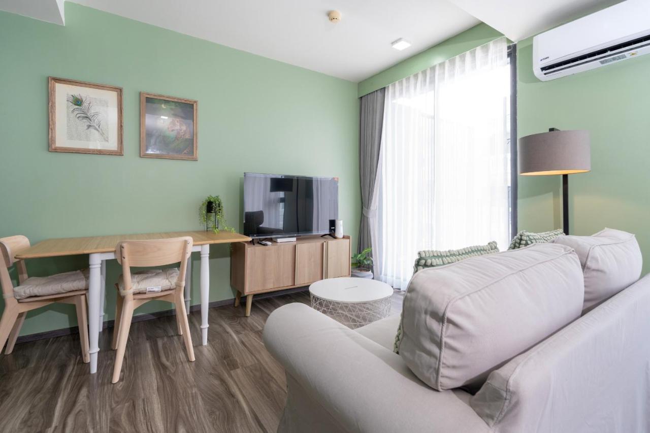 The DECK CONDOMINIUM