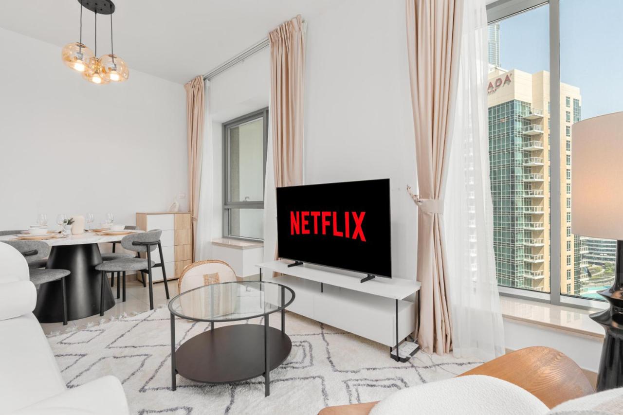 Gala Guests - 29 Boulevard Burj Khalifa View Residences Downtown Dubai - 5