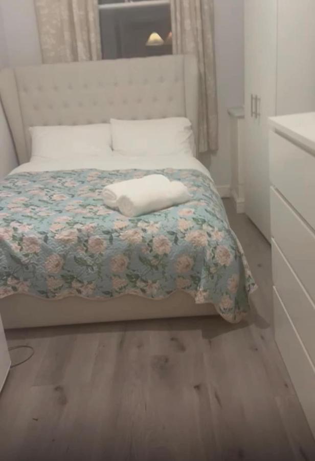 London Hoxton Room - 2