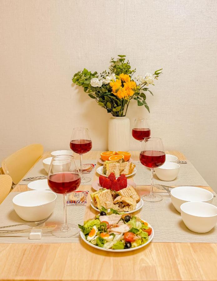 The Stay Gangnam COEX Hanti Station 5 minutes! - 2