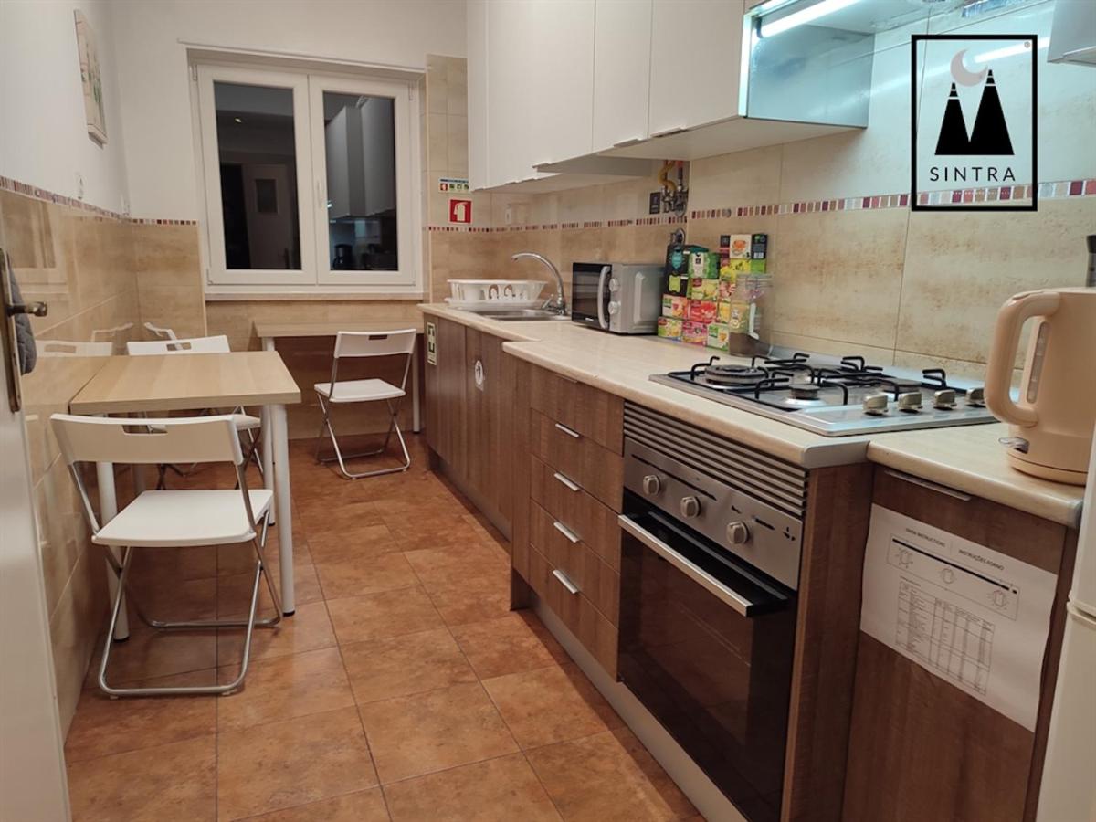 Sunny Top Hill Appartment - 3