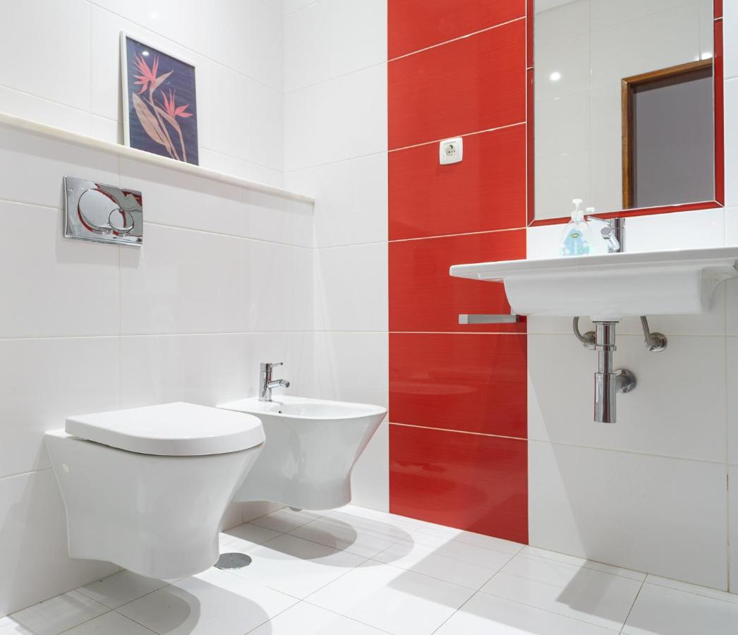 Large studio room with balcony - 2