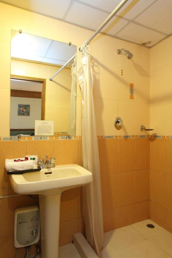 Silom Avenue Inn - 3