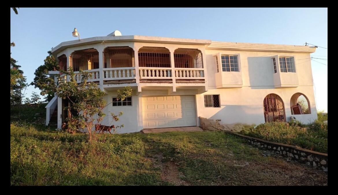 Moorish Mount High Mandeville Retreat