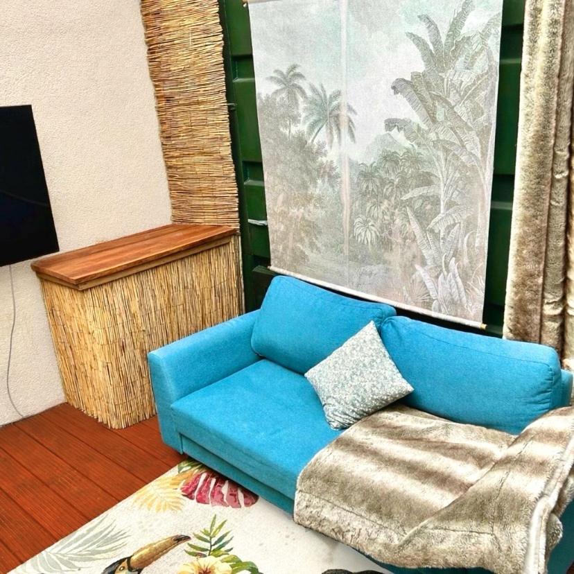 Designer Tiny House with Wraparound Sun Terrace & Garden Lounge - 4