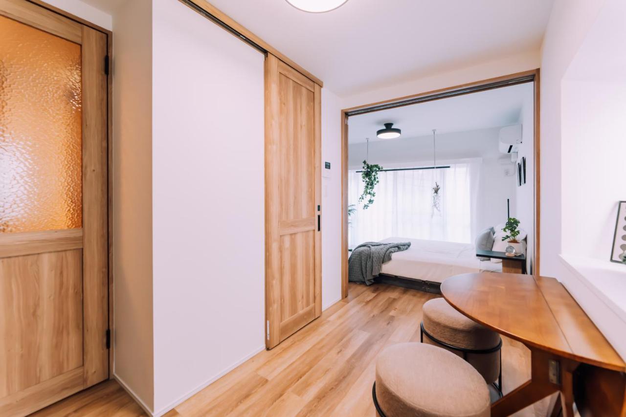 Showa Bloom Shinjuku 3 Minimalist - 4