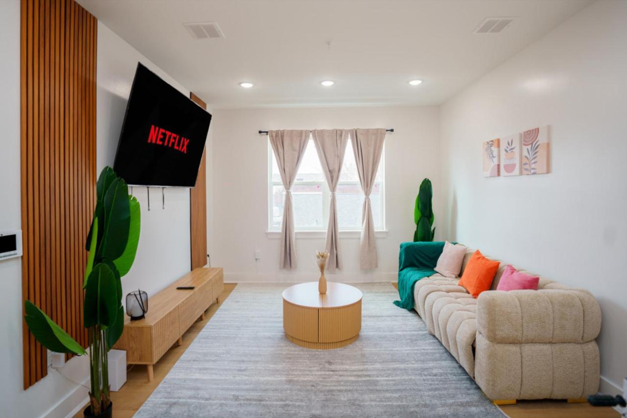 Modern Home Arcade Rooftop 30m to NYC