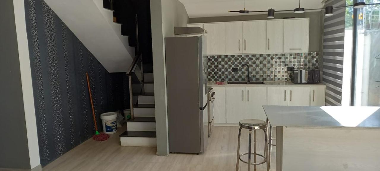 Hyluxe Residence - 4