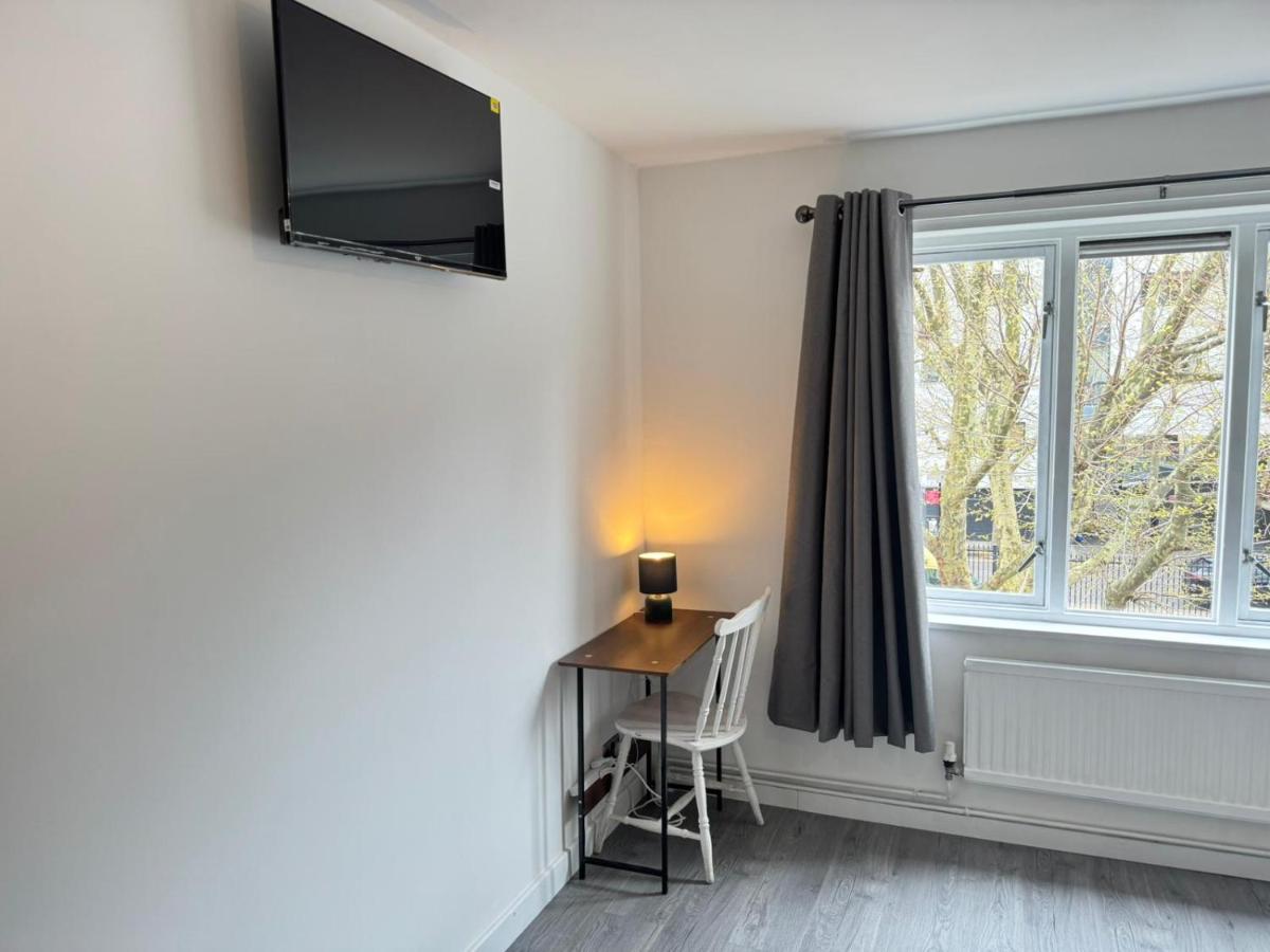 Private Rooms Near Central London - 4