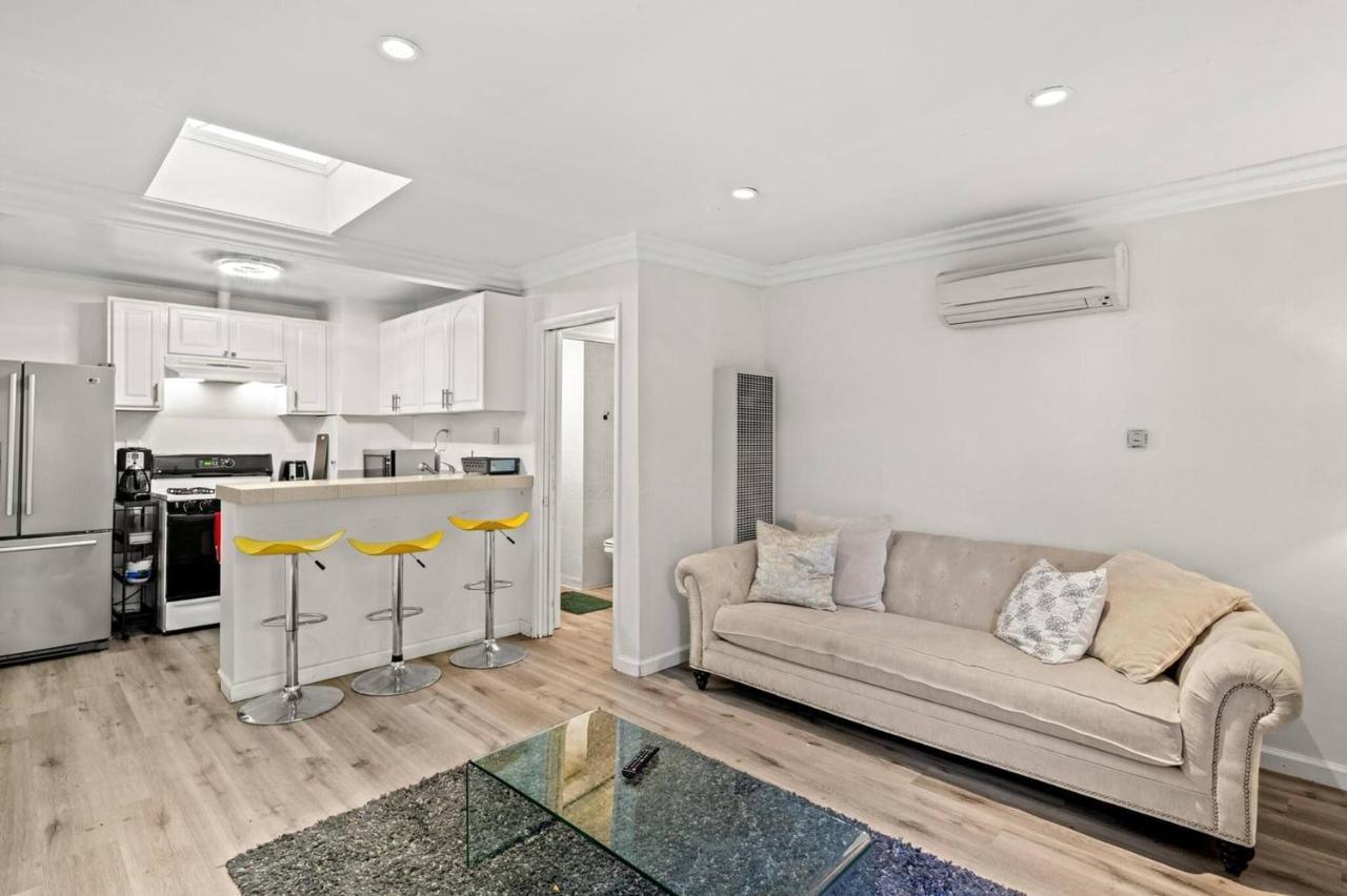 Beverly Hills Home Guest House Hot Tub