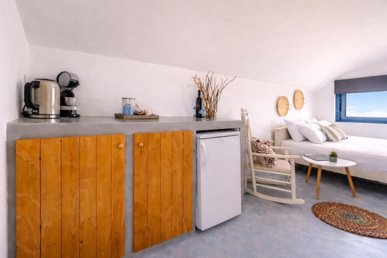 Jaccuzzi Romantic Suite in Firostefani,sea view! - 4