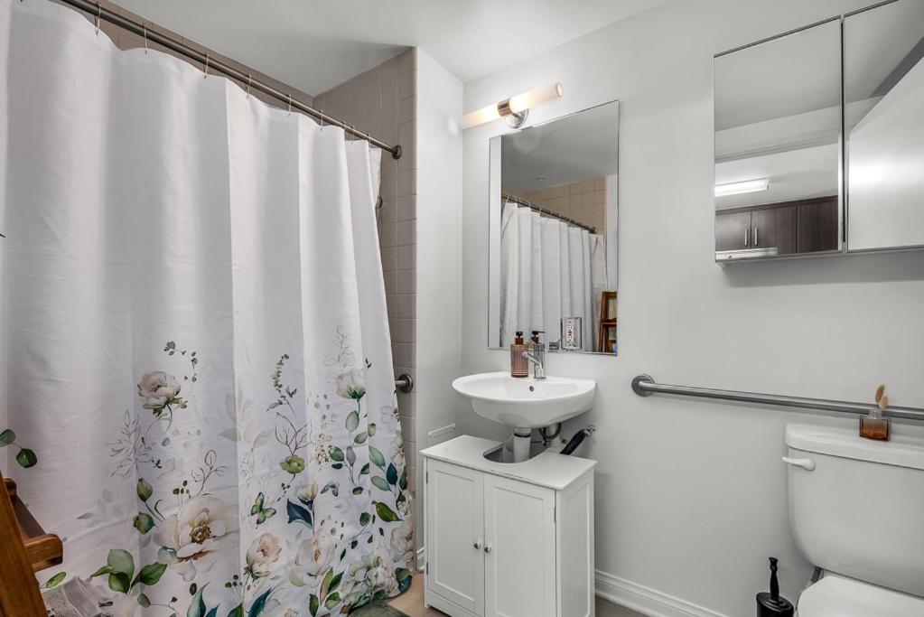 Heart of Santa Monica Promenade Studio Free Parking - 3