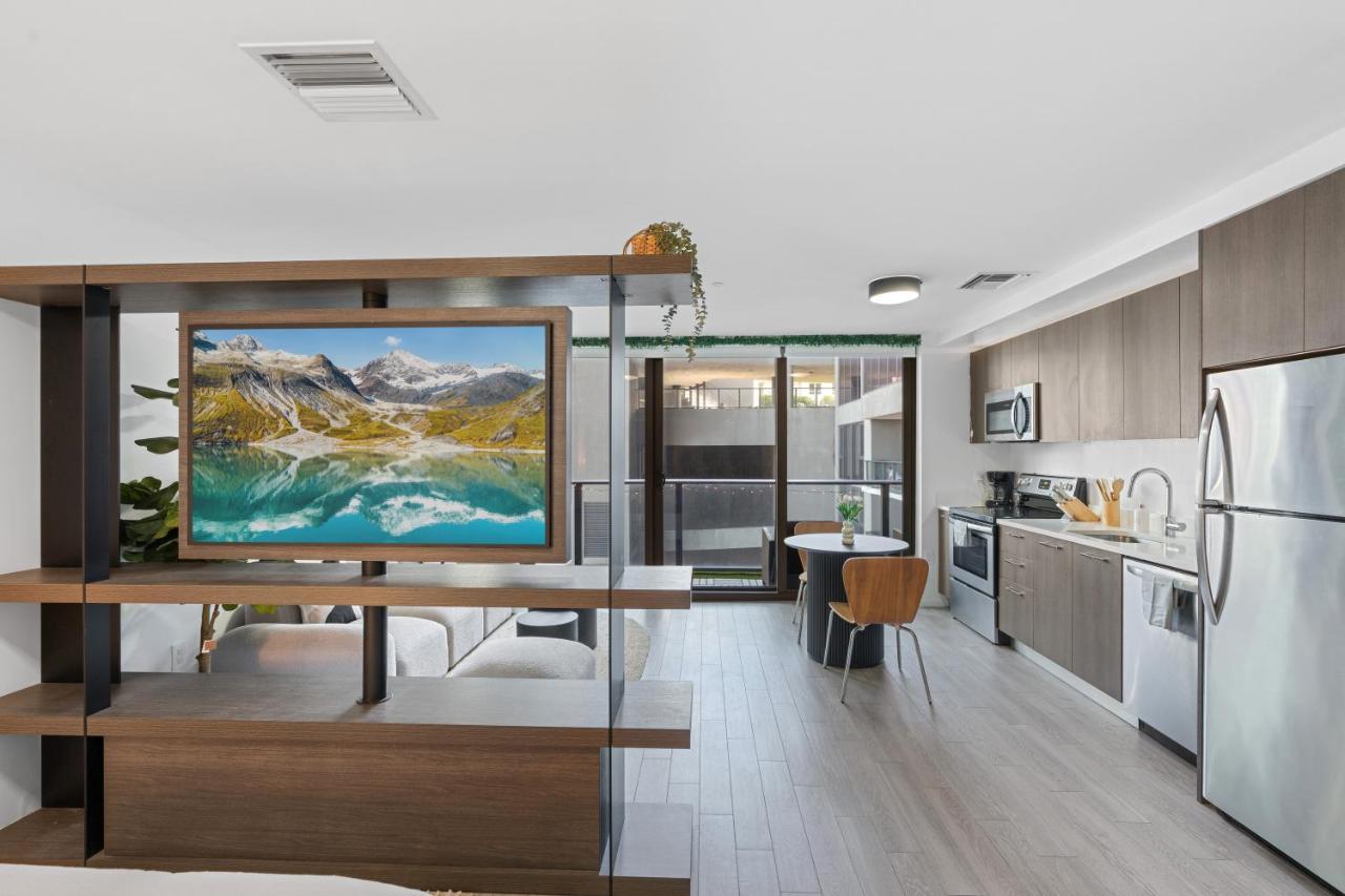 Bayside Studio Near Cruise Port & Rooftop Pool - 4