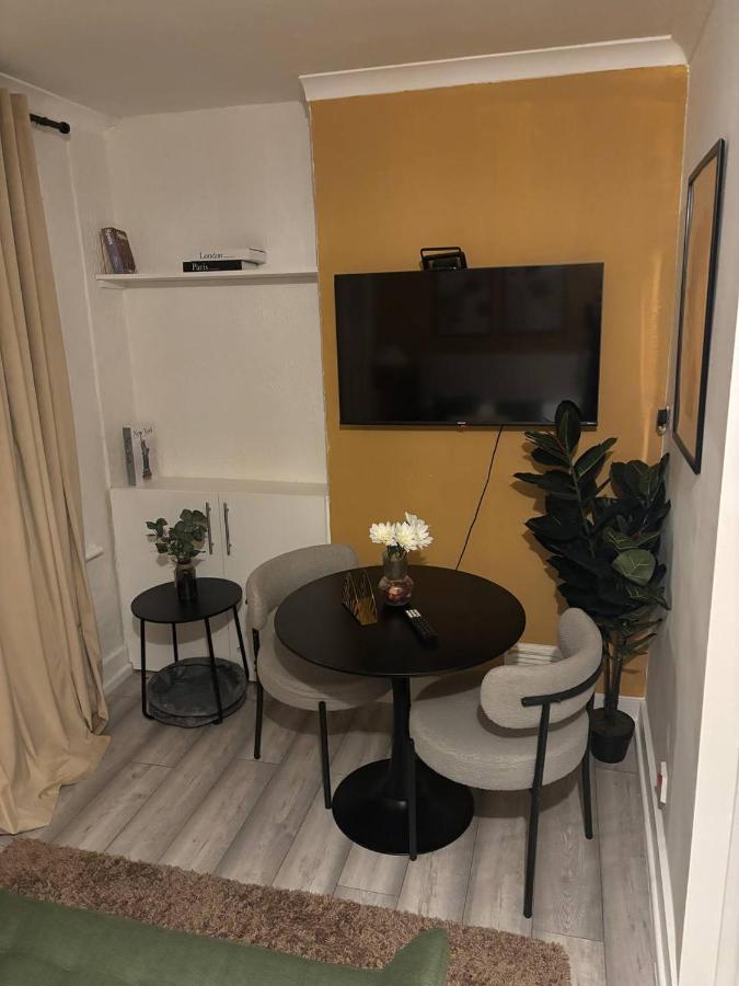 clayponds crescent - 5