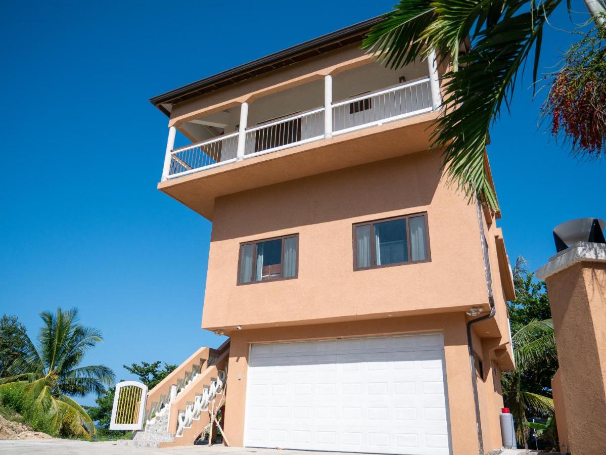 Villa Tranquila Portland - 3