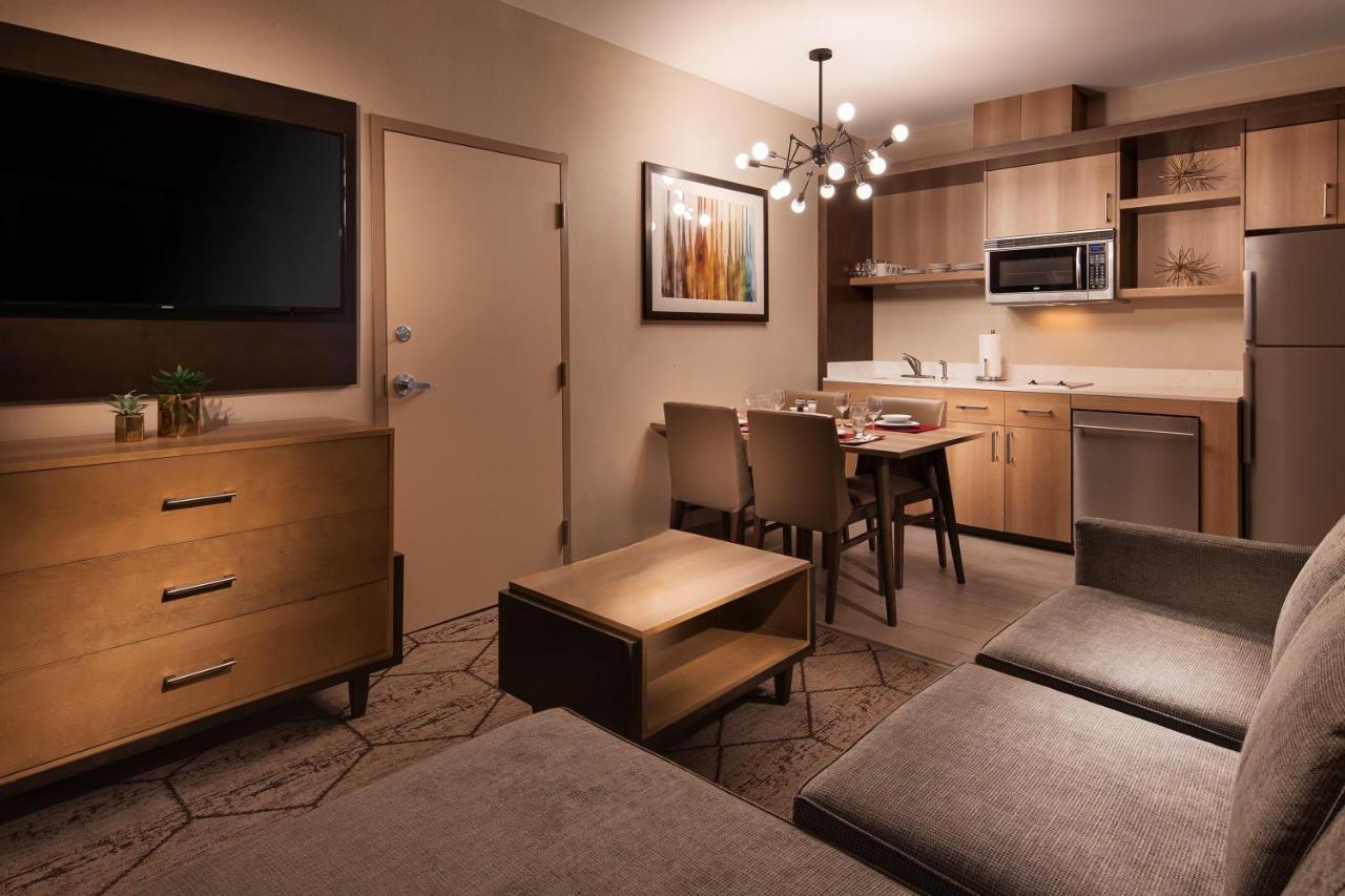 McKinzie Hotel & Suites — photo 14