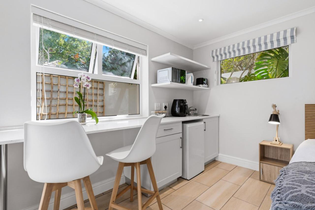 Garden studio in heart of Upper Constantia - 2