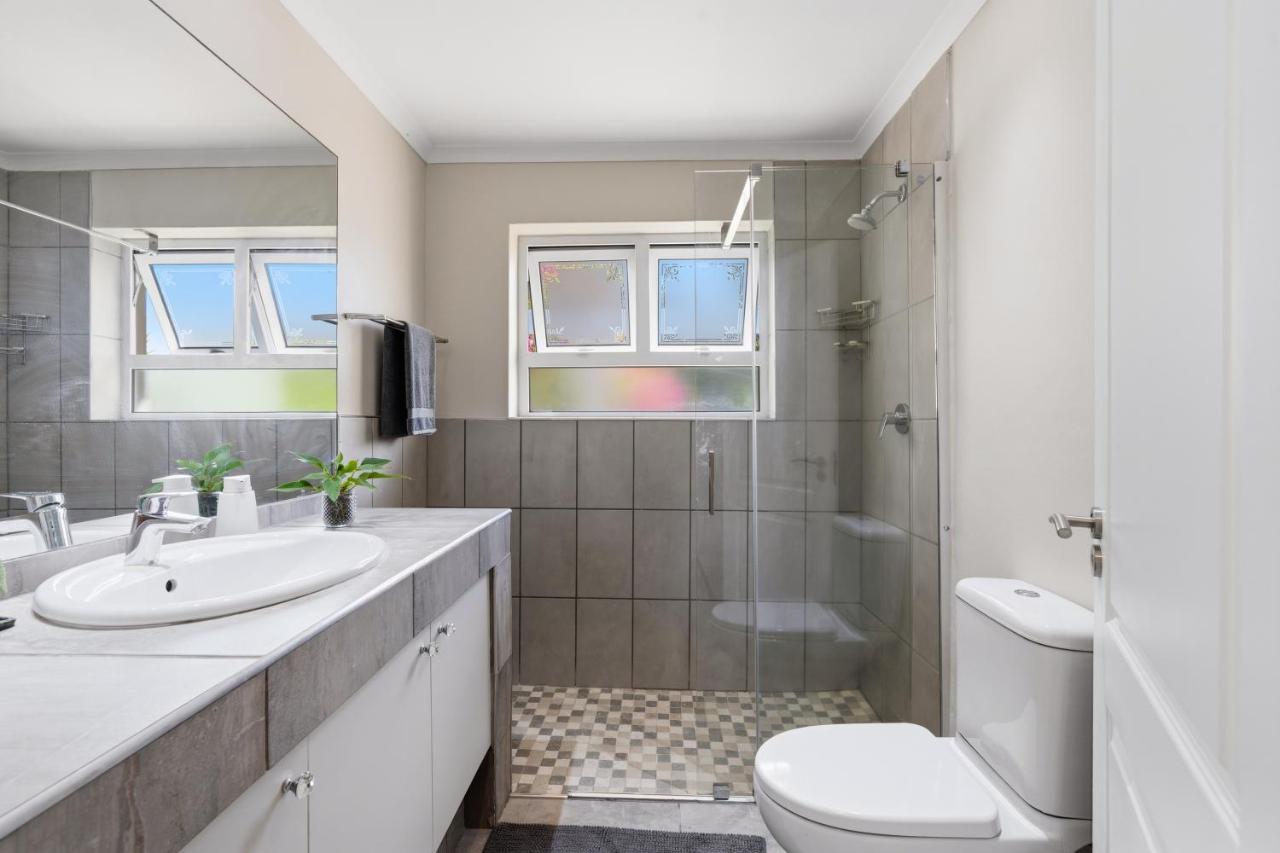 Garden studio in heart of Upper Constantia - 3