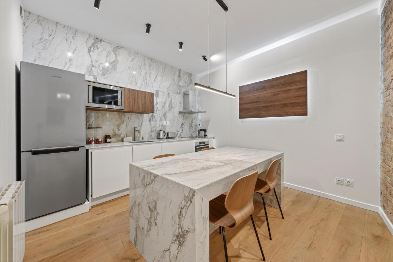 HR Quai Augustins - Notre Dame Paris - 3