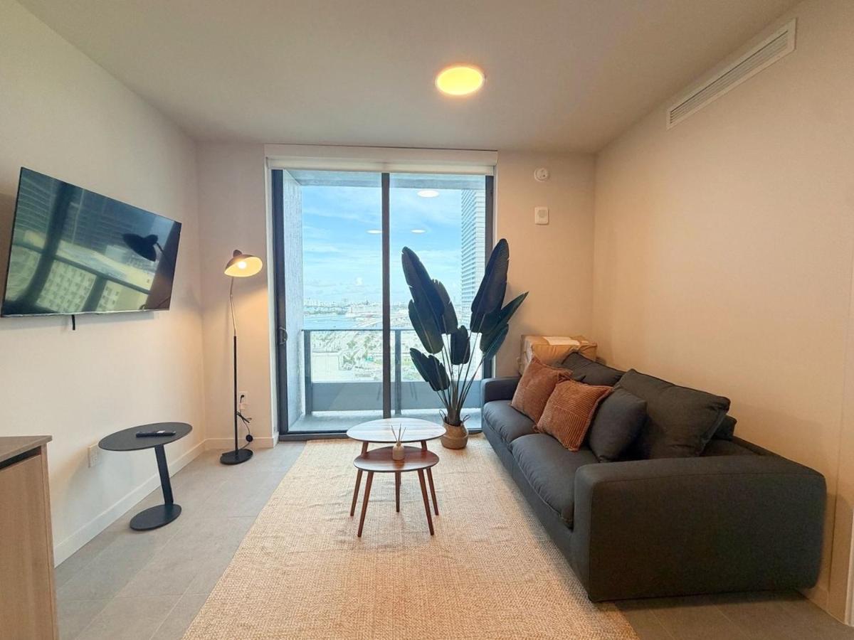 Downtown Condo w City Views in Prime Location - 3