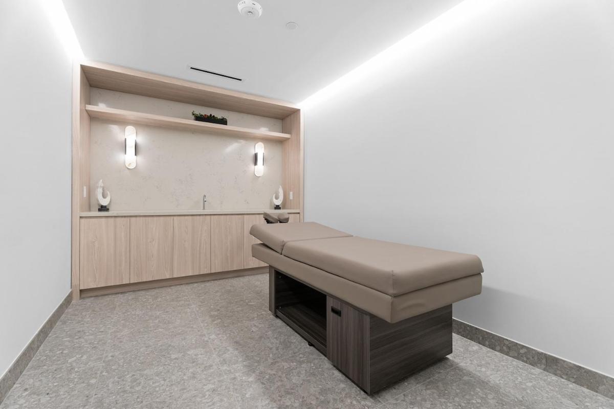 Modern Downtown 1BR | Perfect for Miami Events - 3