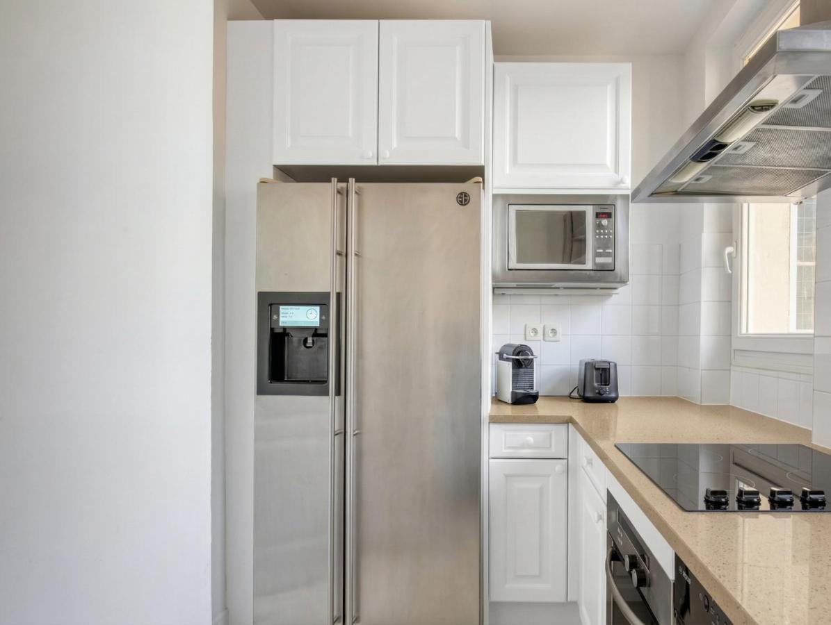 2BR Berri Champs Elysees - 4