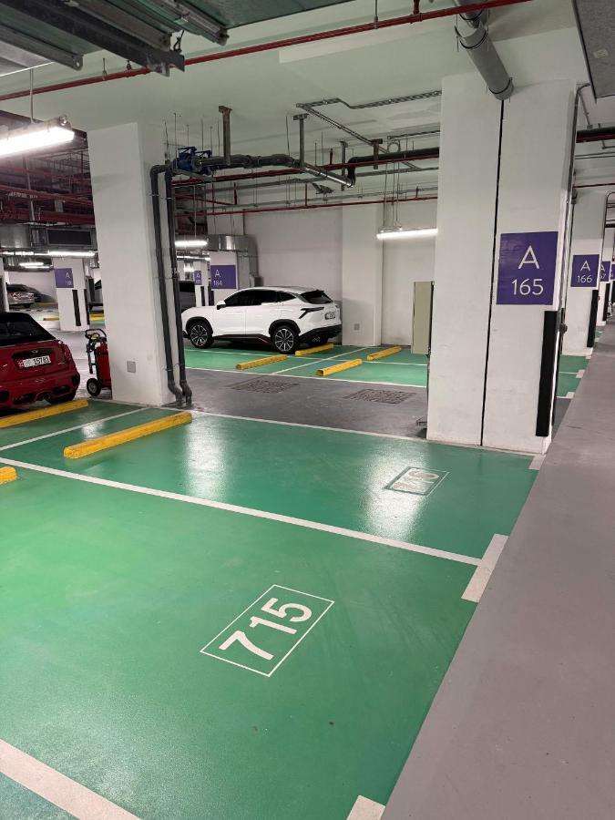 Luxury 1 Bedroom Apartment near Ferrari World Abu Dhabi & Yas Mall - 4