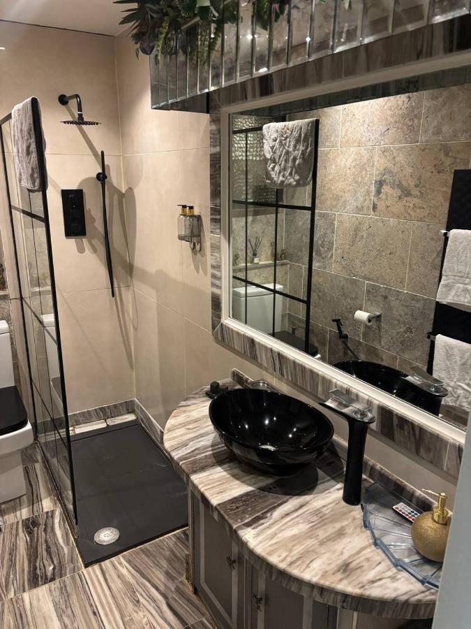 latewards avenue - 3