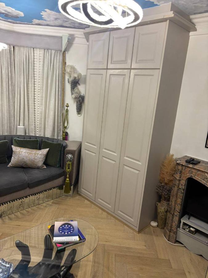 latewards avenue - 2