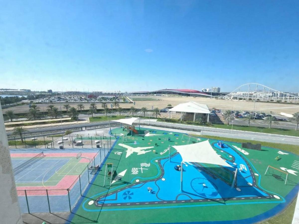 Luxury 1 Bedroom Apartment near Ferrari World Abu Dhabi & Yas Mall - 5