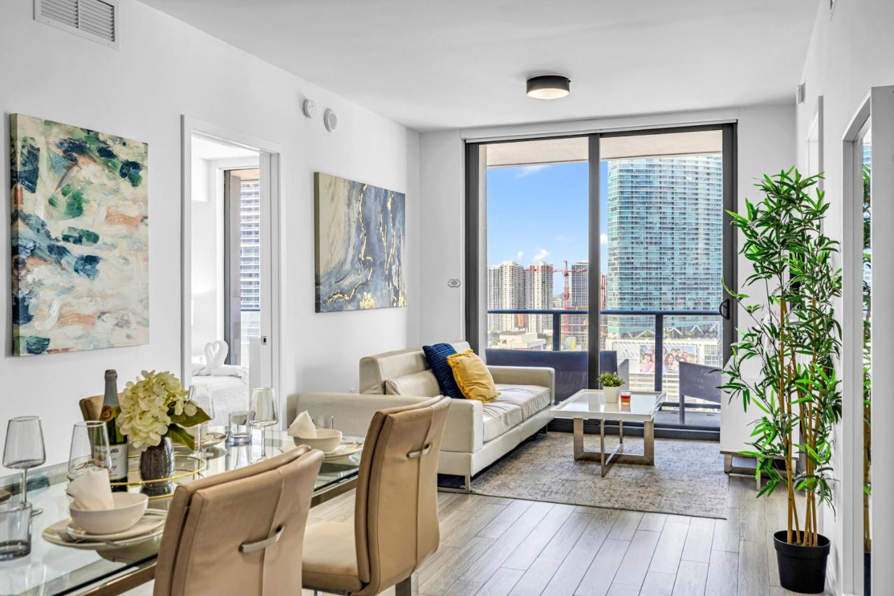 Skyglass Panorama views 2 Bedroom Suites - 5