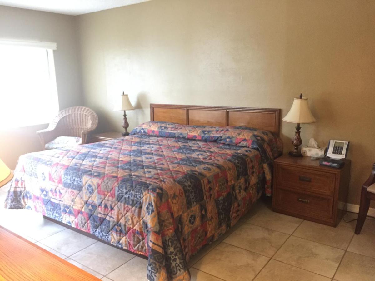 Charlotte Bay Resort — photo 2