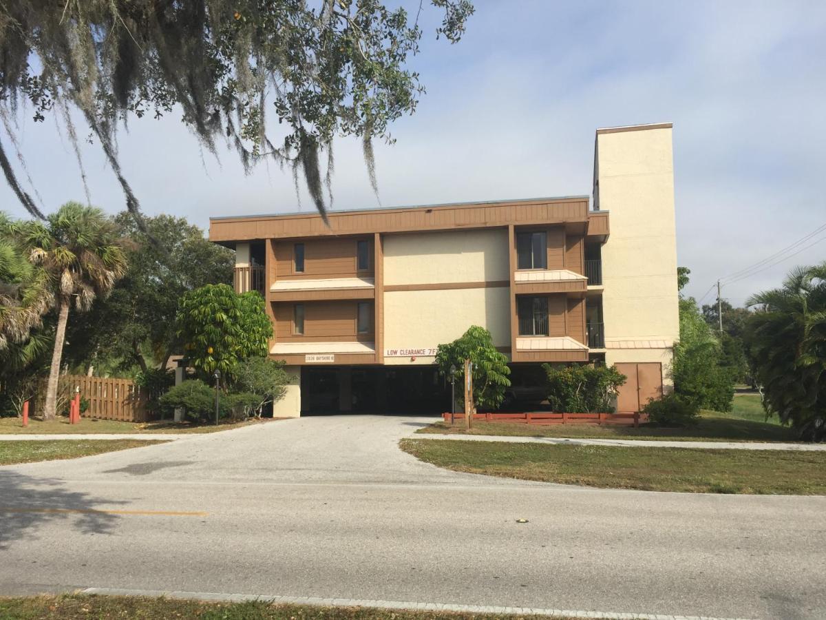 Charlotte Bay Resort — photo 1